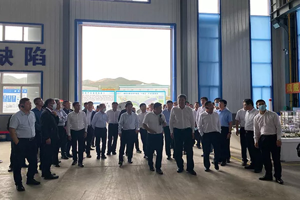内蒙古自治区党委常委、通辽市委书记孟宪东携考察团到开云app官方在线入口考察指导